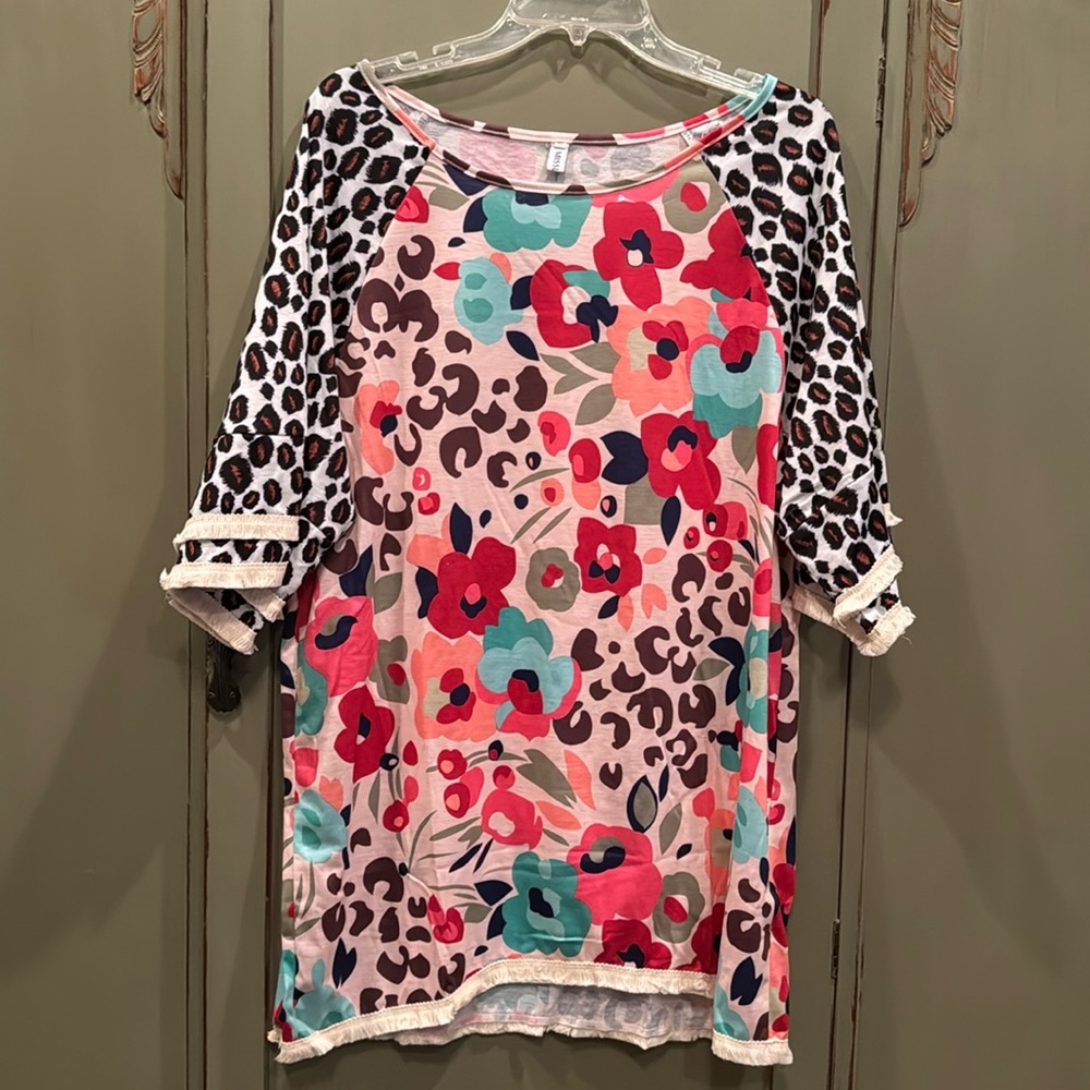 MissLook tropical leopard top with fringe sleeves size medium